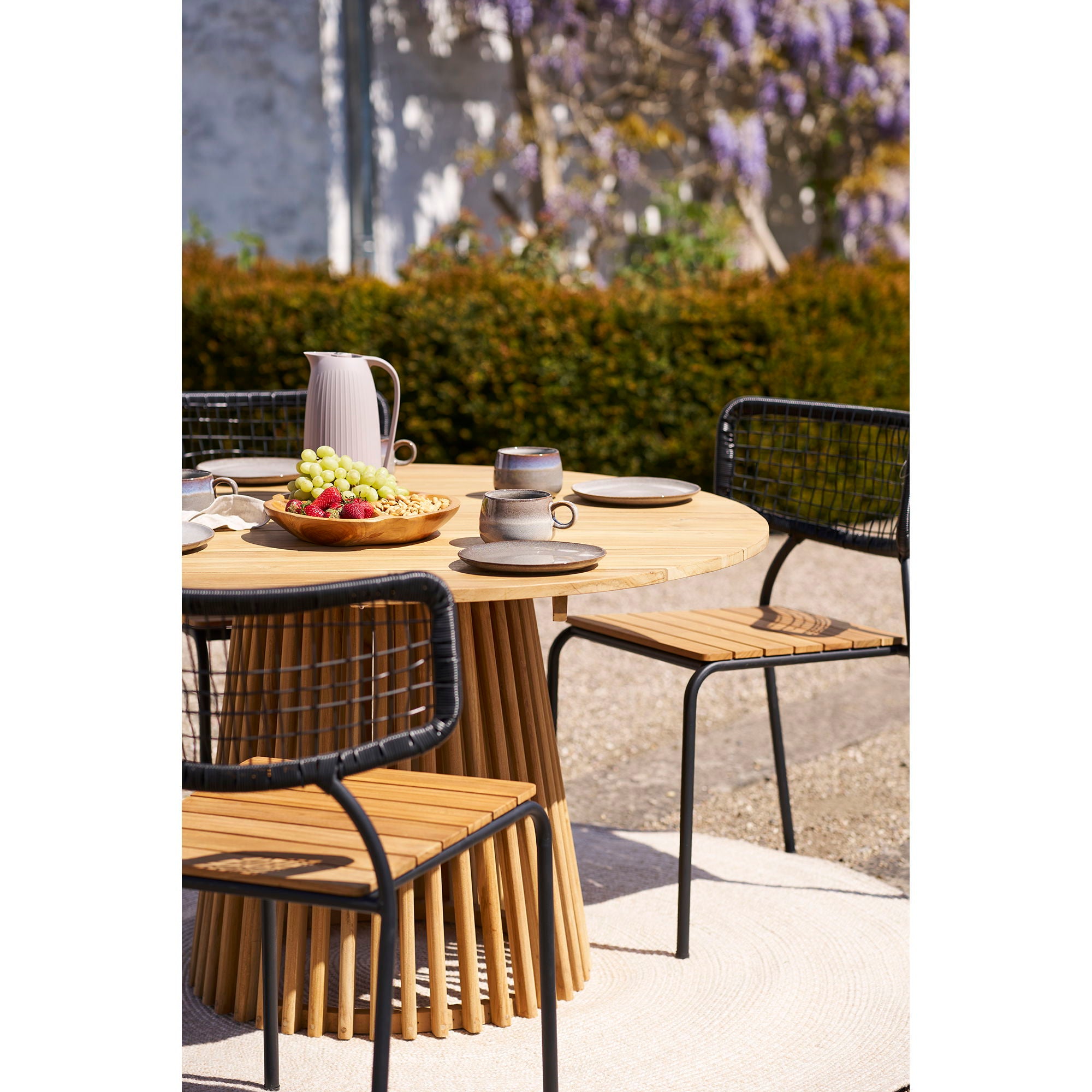 Lorca Esstisch – Ø120 cm, Teak, natur